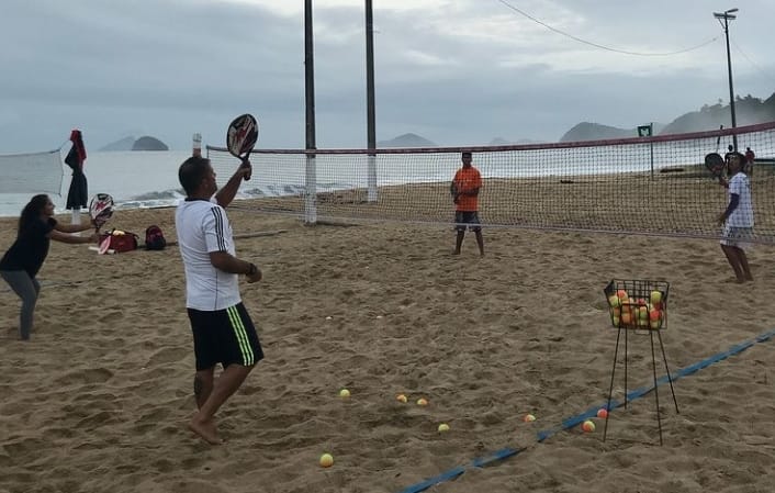 Novo beach tennis? Conheça o esporte que é febre nos EUA e chega